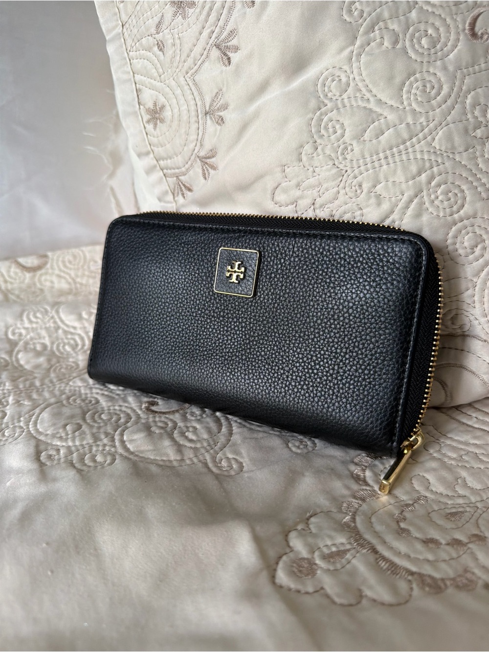 Tory Burch - Black Pebbled Leather Zip Wallet with Gold Logo